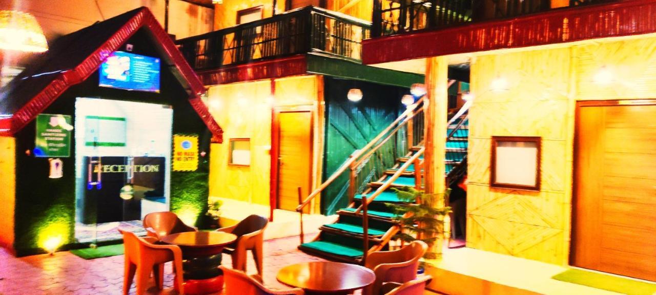 Hotel Bamboo Castle Джайпур Екстериор снимка