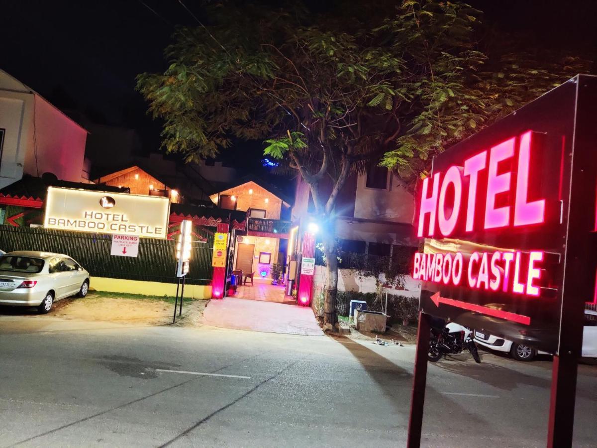 Hotel Bamboo Castle Джайпур Екстериор снимка