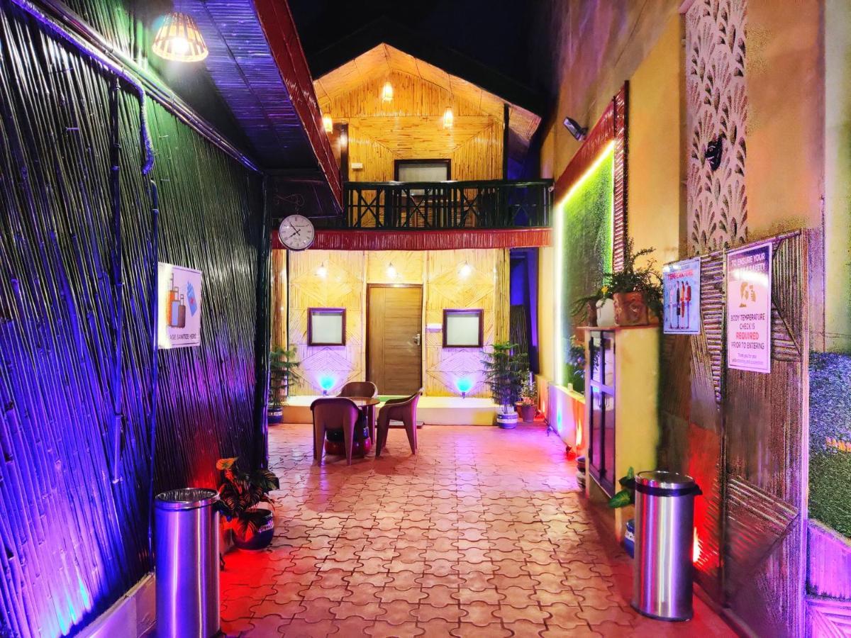 Hotel Bamboo Castle Джайпур Екстериор снимка
