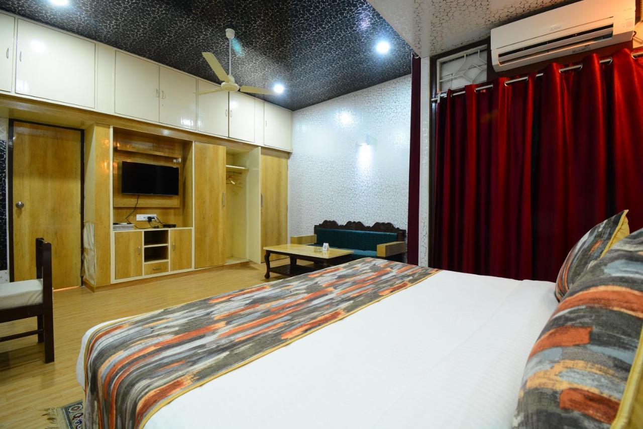 Hotel Bamboo Castle Джайпур Екстериор снимка