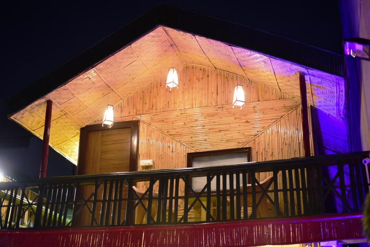 Hotel Bamboo Castle Джайпур Екстериор снимка