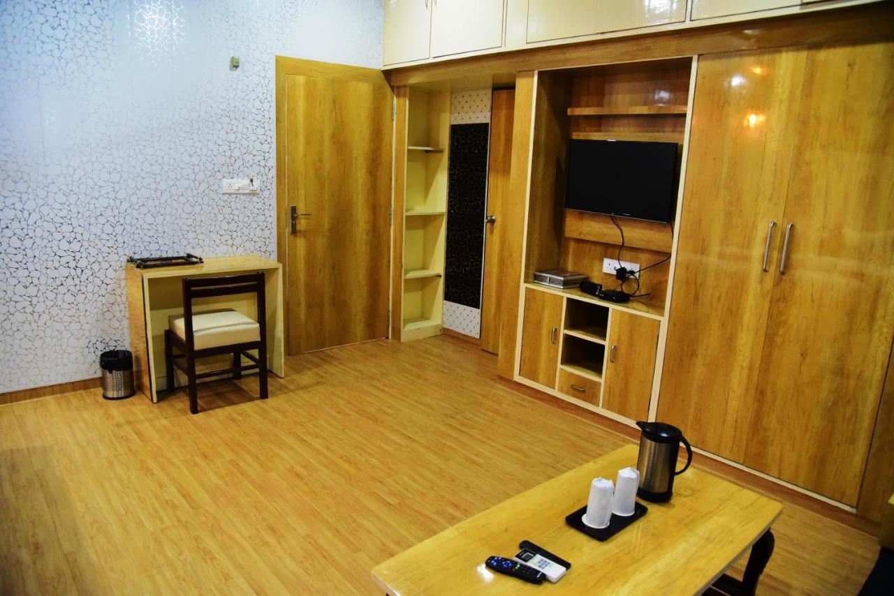 Hotel Bamboo Castle Джайпур Екстериор снимка