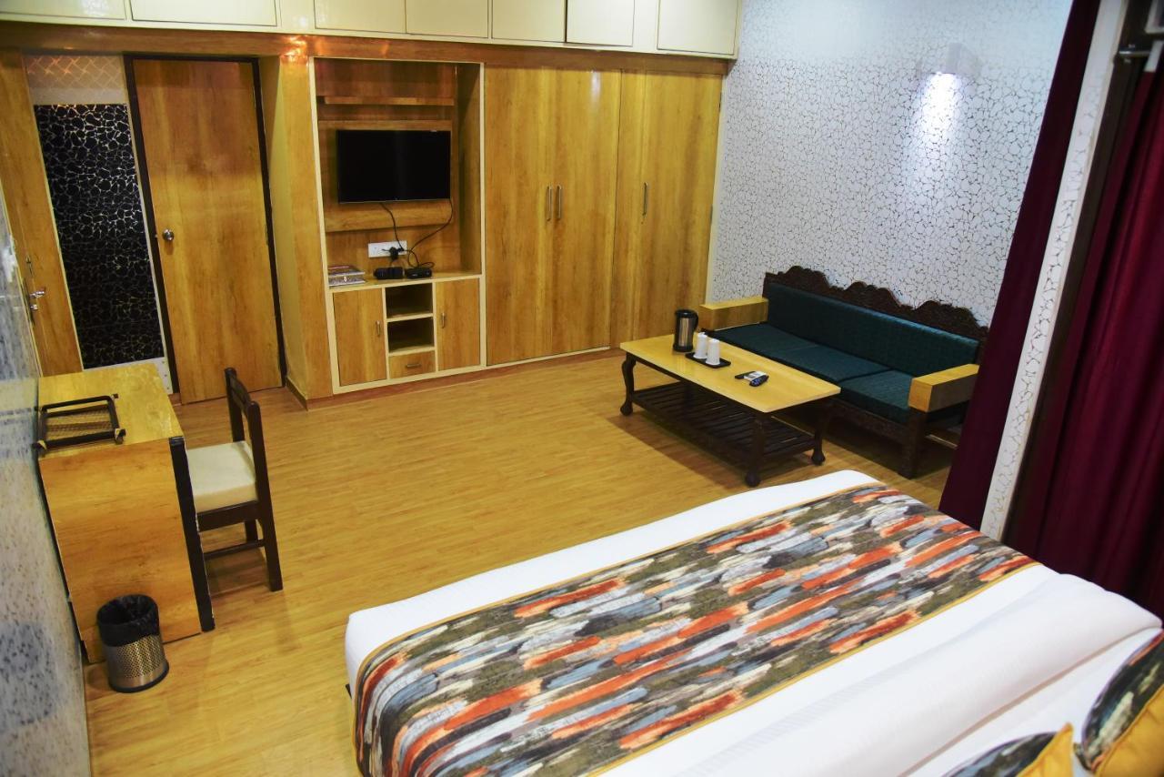 Hotel Bamboo Castle Джайпур Екстериор снимка